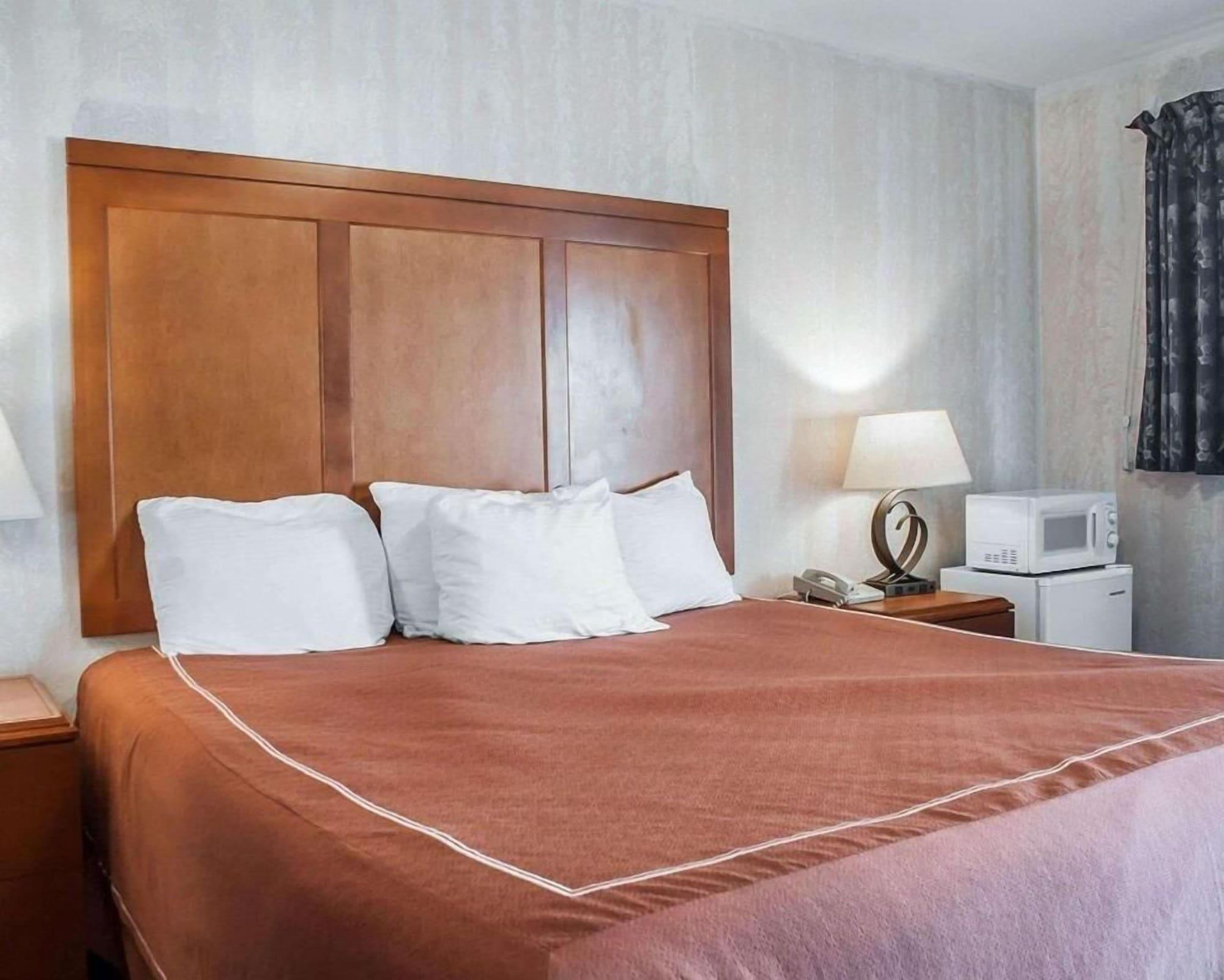 Castle Inn & Suites Καταρράκτες του Νιαγάρα Εξωτερικό φωτογραφία