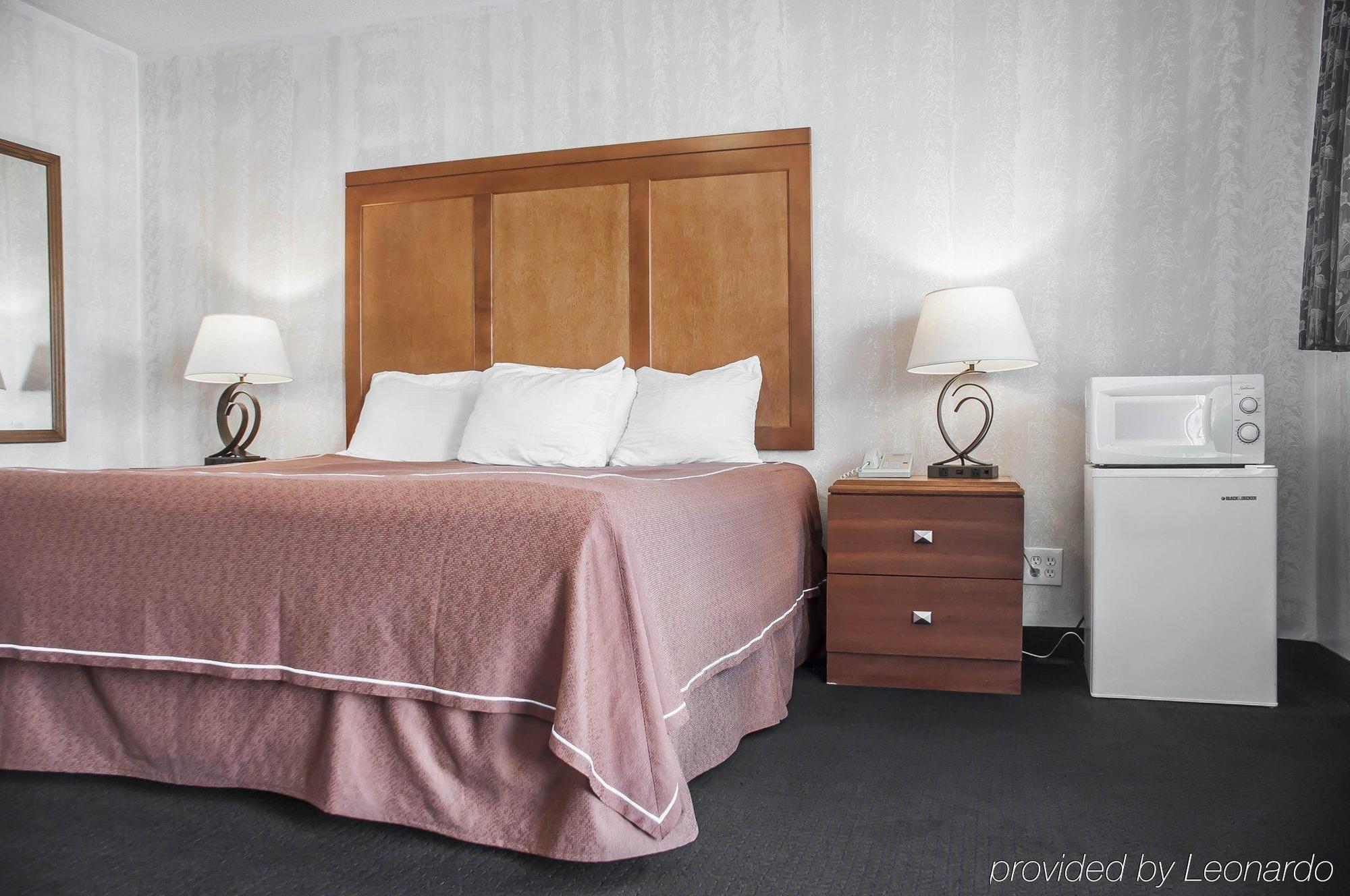 Castle Inn & Suites Καταρράκτες του Νιαγάρα Εξωτερικό φωτογραφία