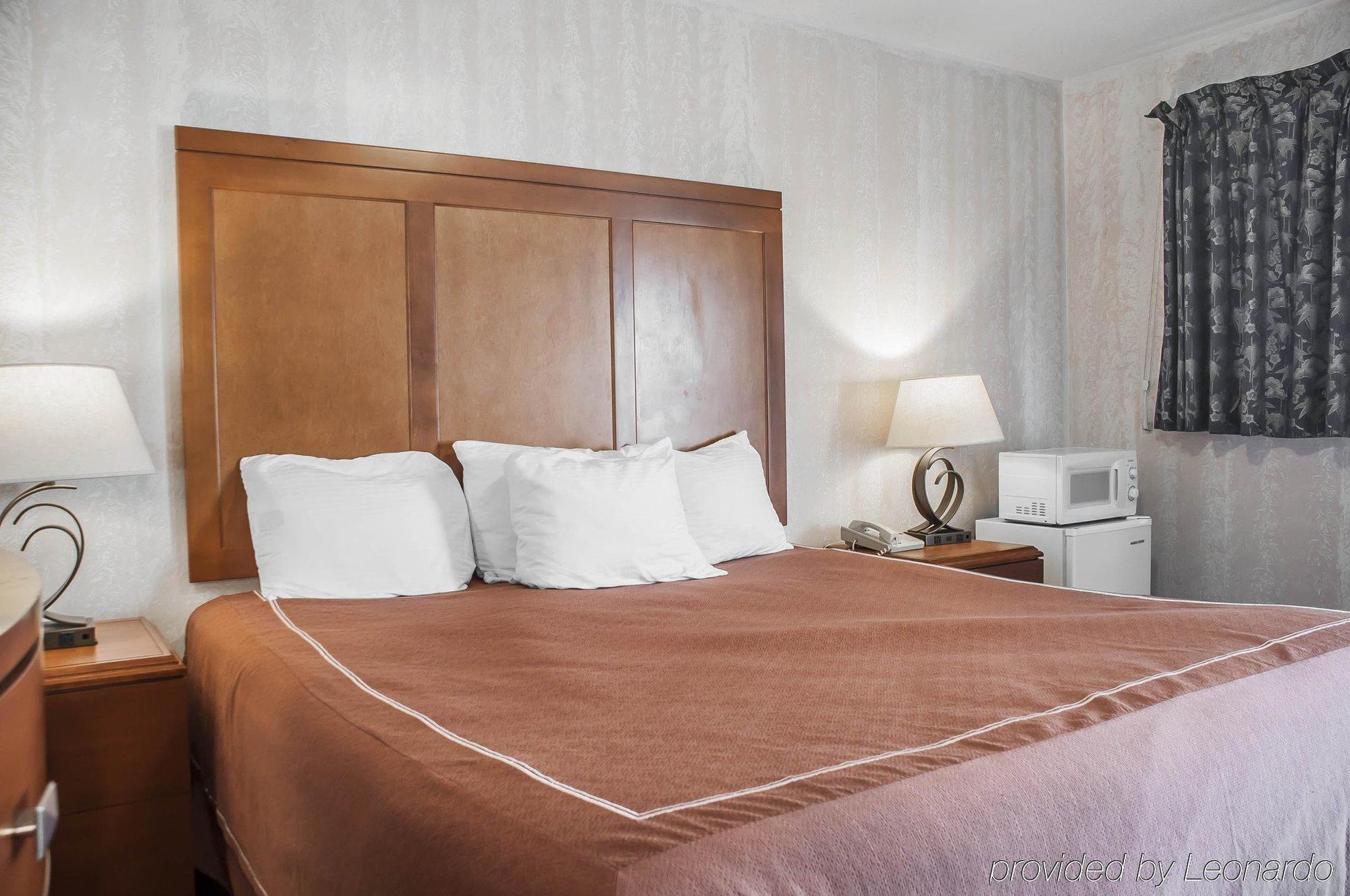 Castle Inn & Suites Καταρράκτες του Νιαγάρα Εξωτερικό φωτογραφία